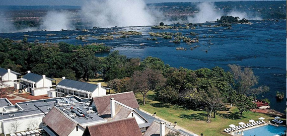 Lodge overlooking the Falls
